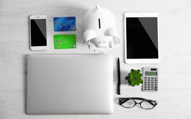 掛脖USB手持便攜式戶外手持風扇 - 港生活玩樂誌 1.印刷位置:可以局部印刷LOGO和標語 2.適用介紹:學校,辦公室,政府部門,小型活動,日常,展銷會 廣告促銷,週年慶典,商務饋贈,開業典禮,頒獎紀念,公關策劃 3.高顏值,有實力,值得選擇,玩轉炎夏,解放雙手 客製 - 港生活玩樂誌 掛脖USB手持便攜式戶外手持風扇