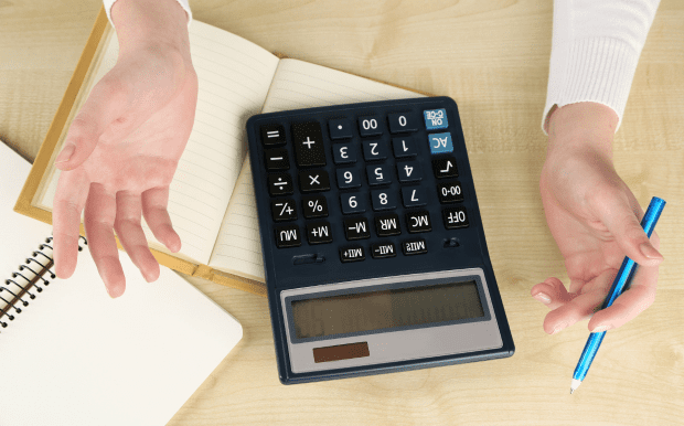 掛脖USB手持便攜式戶外手持風扇 - 港生活玩樂誌 1.印刷位置:可以局部印刷LOGO和標語 2.適用介紹:學校,辦公室,政府部門,小型活動,日常,展銷會 廣告促銷,週年慶典,商務饋贈,開業典禮,頒獎紀念,公關策劃 3.高顏值,有實力,值得選擇,玩轉炎夏,解放雙手 客製 - 港生活玩樂誌 掛脖USB手持便攜式戶外手持風扇